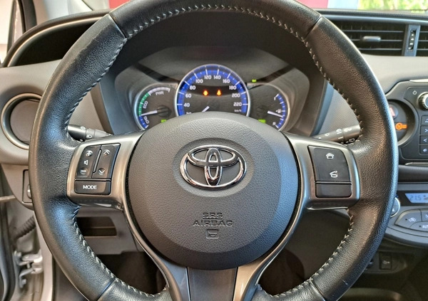 Toyota Yaris cena 55900 przebieg: 130485, rok produkcji 2016 z Kraków małe 529